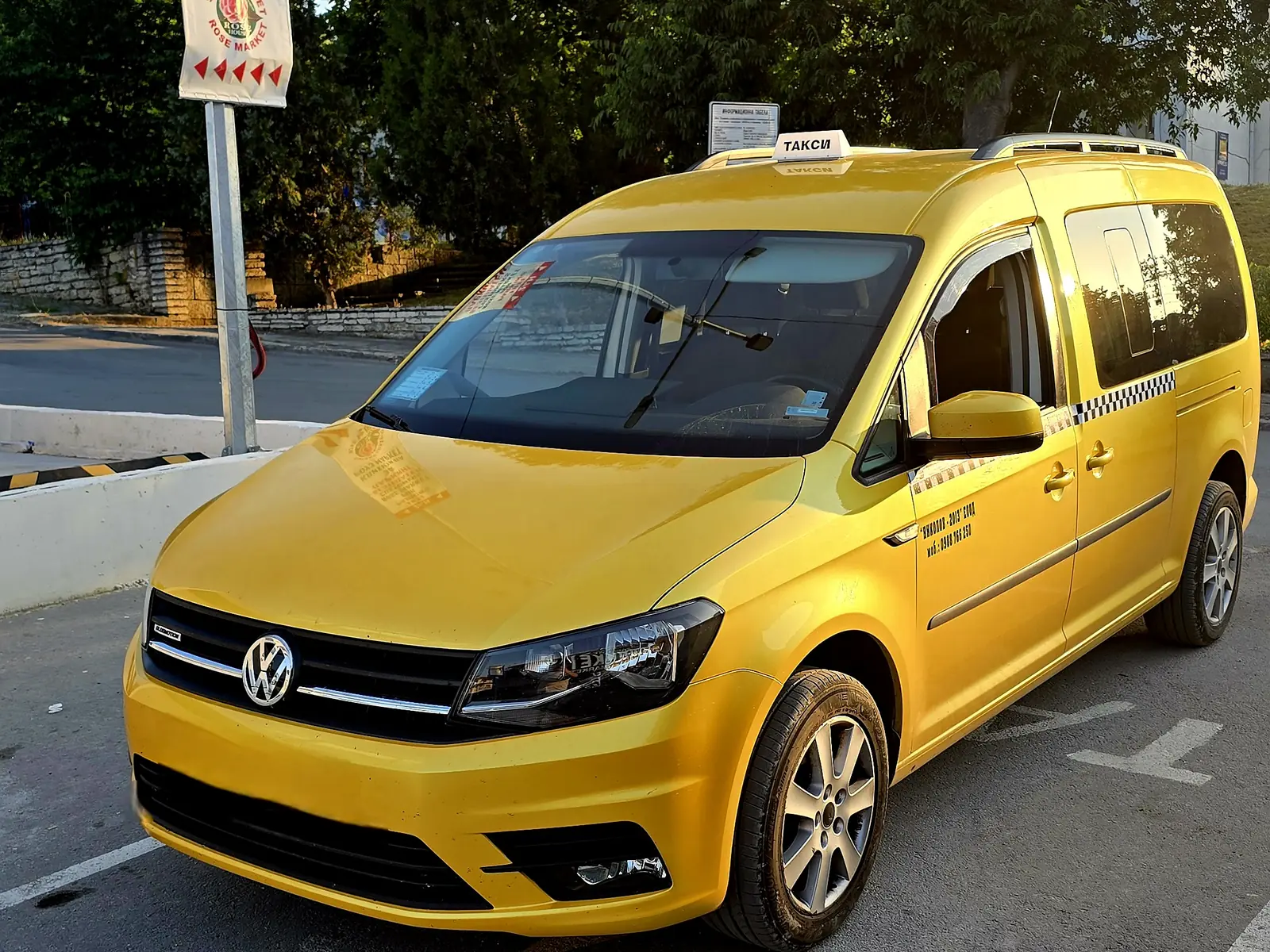 Transfer car for up to 5 passengers